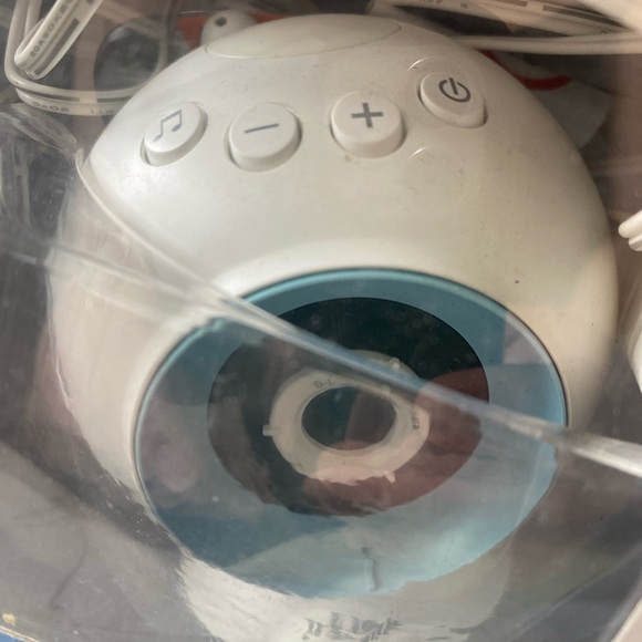 D-Link HD Wi-Fi Baby Camera New in Box Day & Night HD Video - Picture 5 of 5